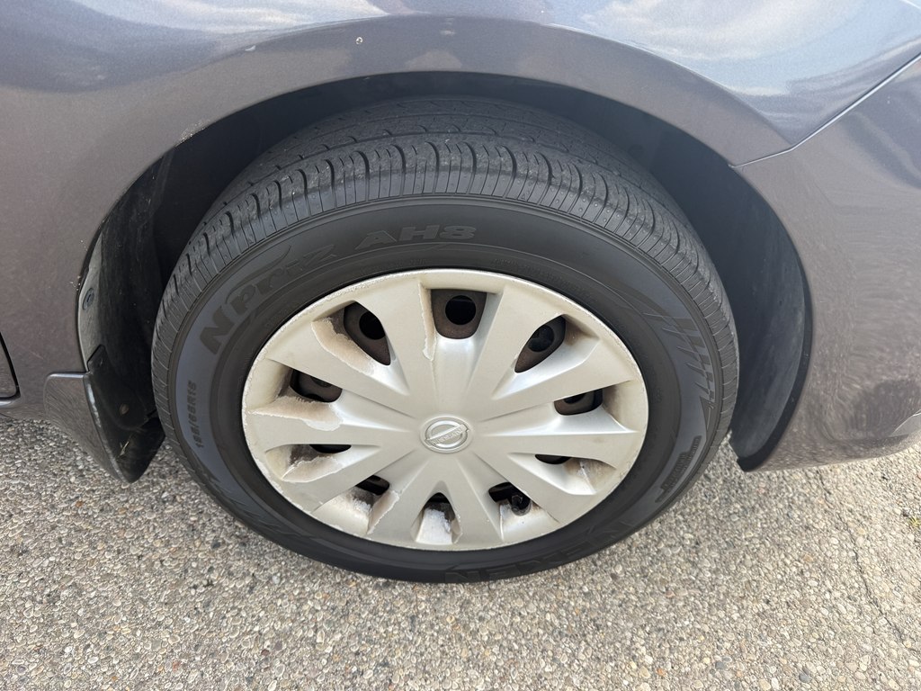 Photo 7 of this NISSAN VERSA