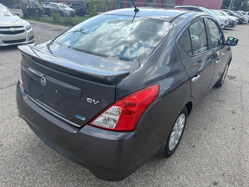 Photo 5 of this NISSAN VERSA