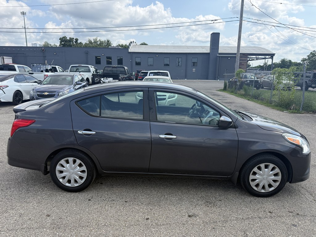 Photo 6 of this NISSAN VERSA