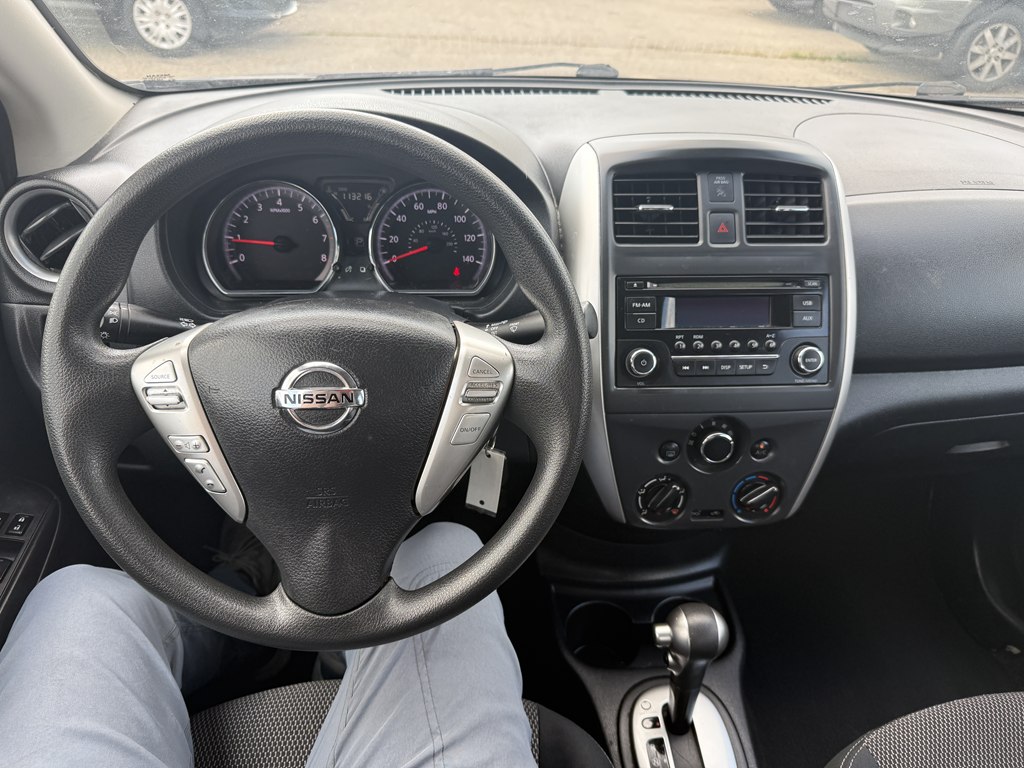 Photo 16 of this NISSAN VERSA