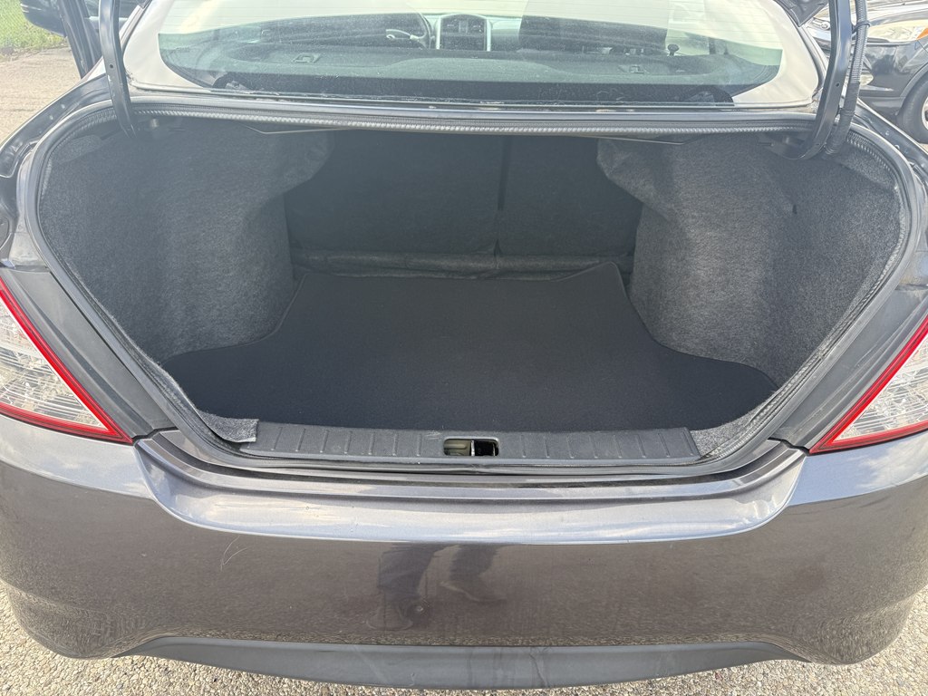 Photo 20 of this NISSAN VERSA