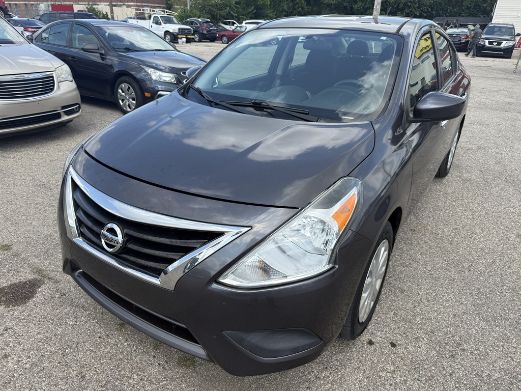 Photo 2 of this NISSAN VERSA