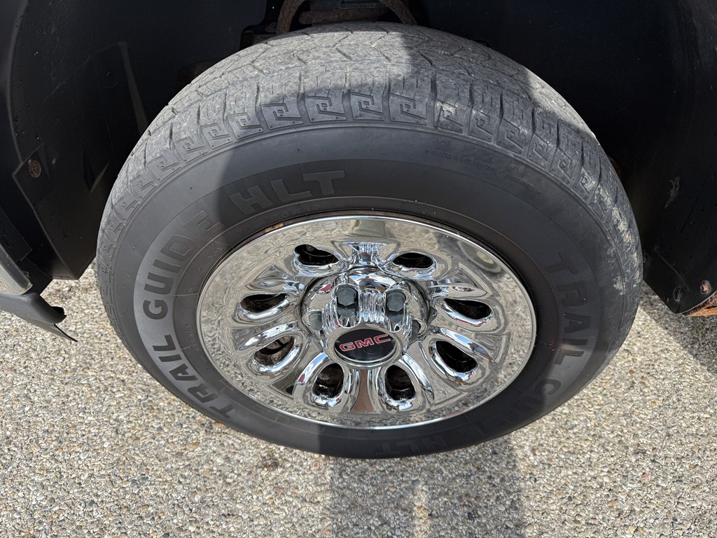 Photo 14 of this GMC SIERRA