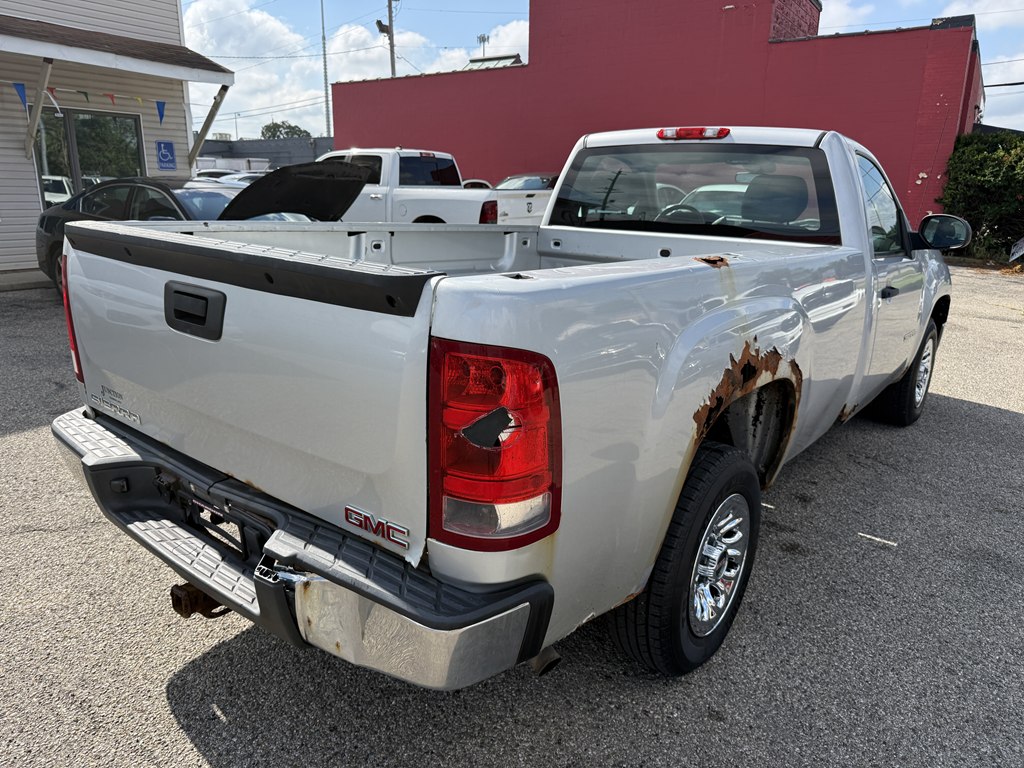 Photo 5 of this GMC SIERRA