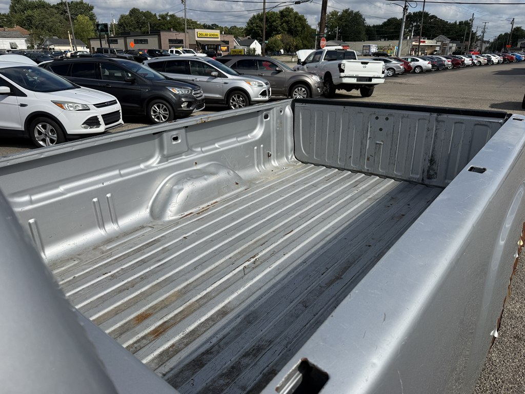 Photo 12 of this GMC SIERRA