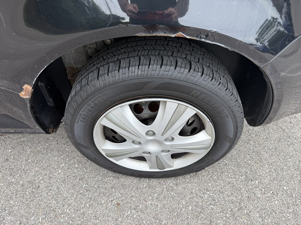 Photo 9 of this CHEVROLET COBALT