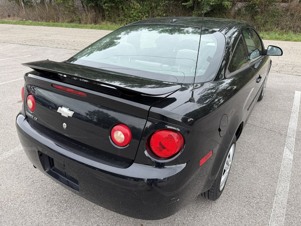 Photo 5 of this CHEVROLET COBALT