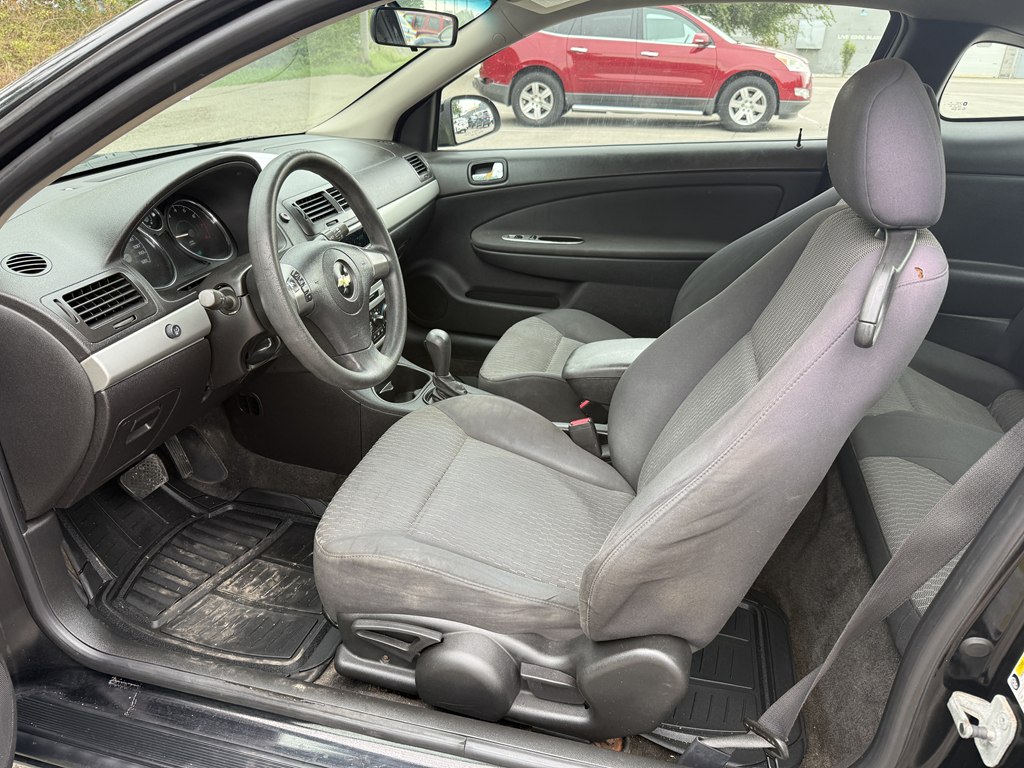 Photo 12 of this CHEVROLET COBALT
