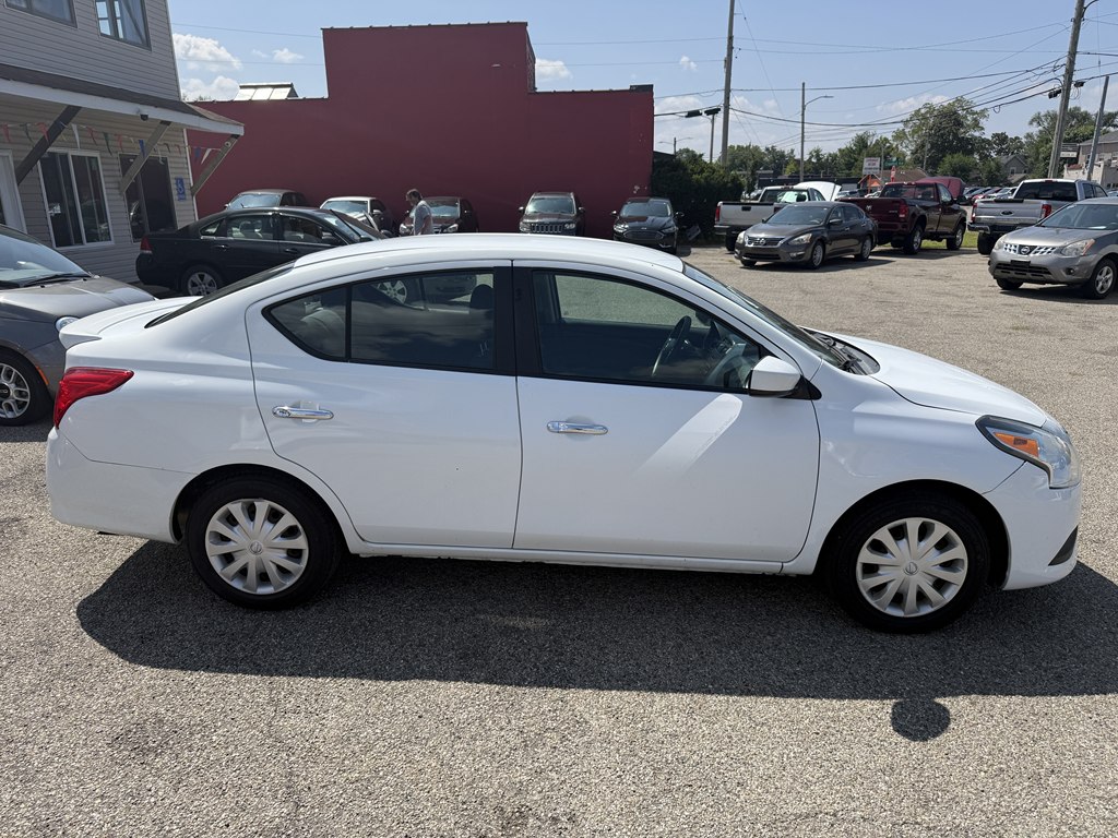 Photo 6 of this NISSAN VERSA