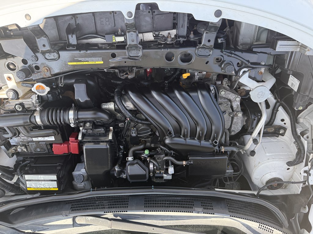 Photo 21 of this NISSAN VERSA