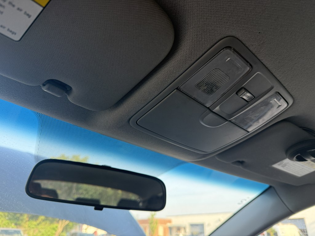 Photo 18 of this HYUNDAI ACCENT