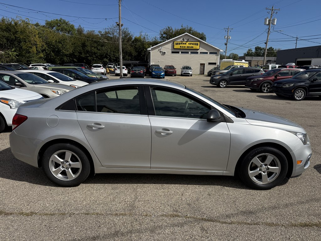 Photo 6 of this CHEVROLET CRUZE LIMITED