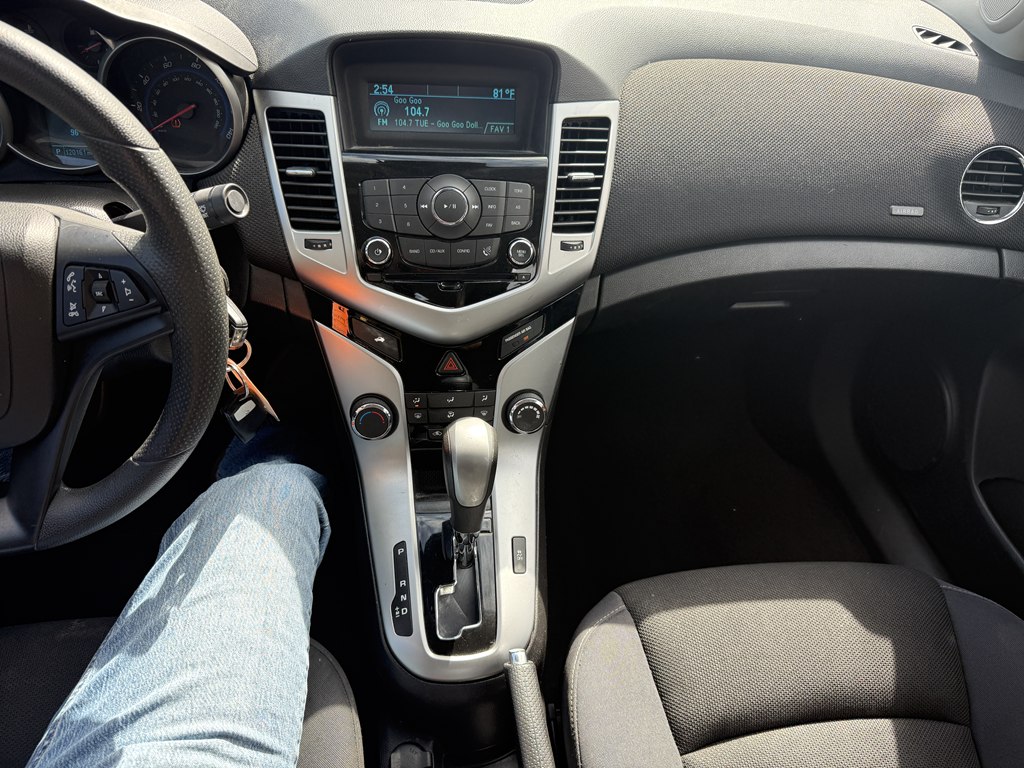Photo 18 of this CHEVROLET CRUZE LIMITED
