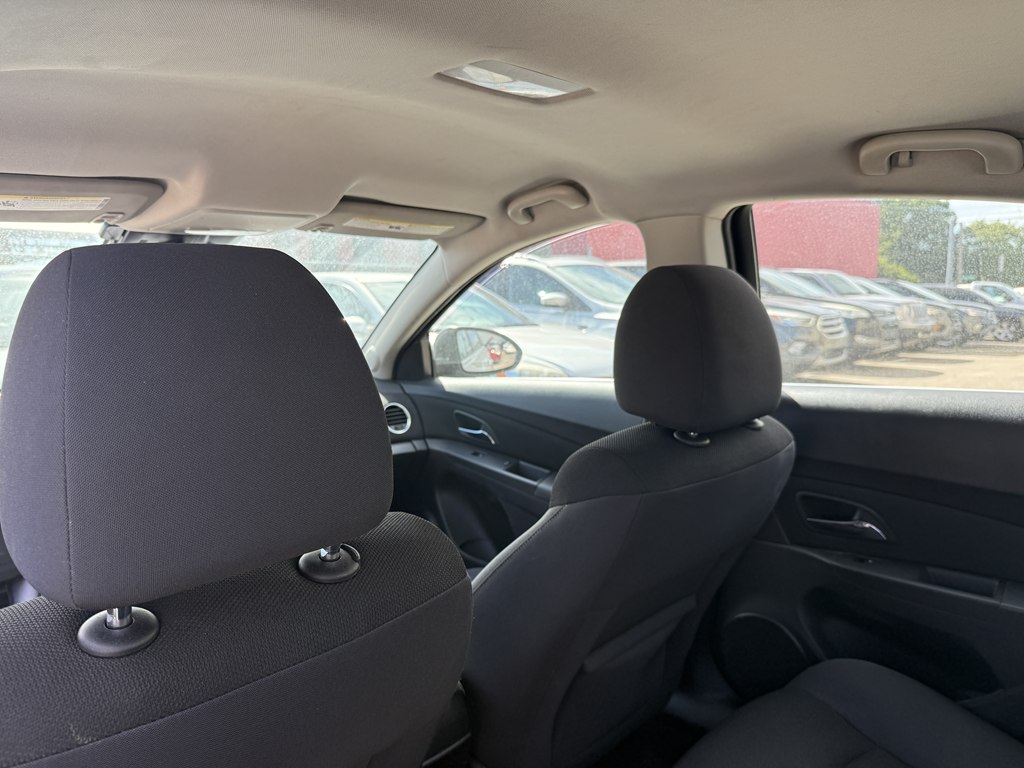 Photo 15 of this CHEVROLET CRUZE LIMITED