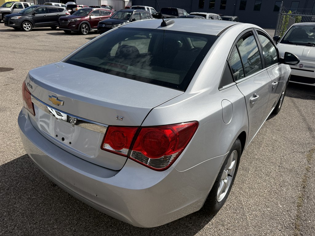 Photo 5 of this CHEVROLET CRUZE LIMITED