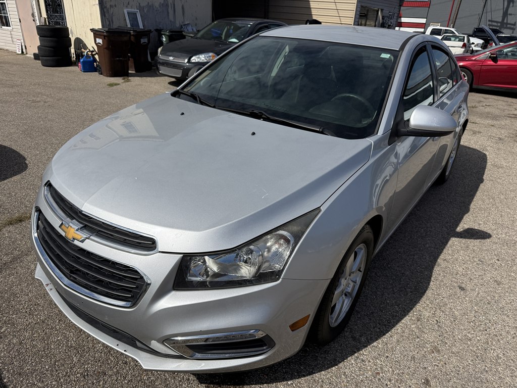Photo 2 of this CHEVROLET CRUZE LIMITED