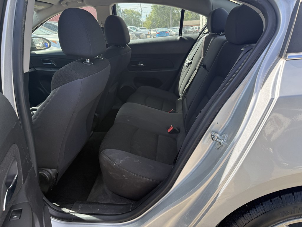 Photo 14 of this CHEVROLET CRUZE LIMITED