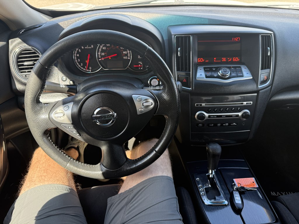 Photo 16 of this NISSAN MAXIMA