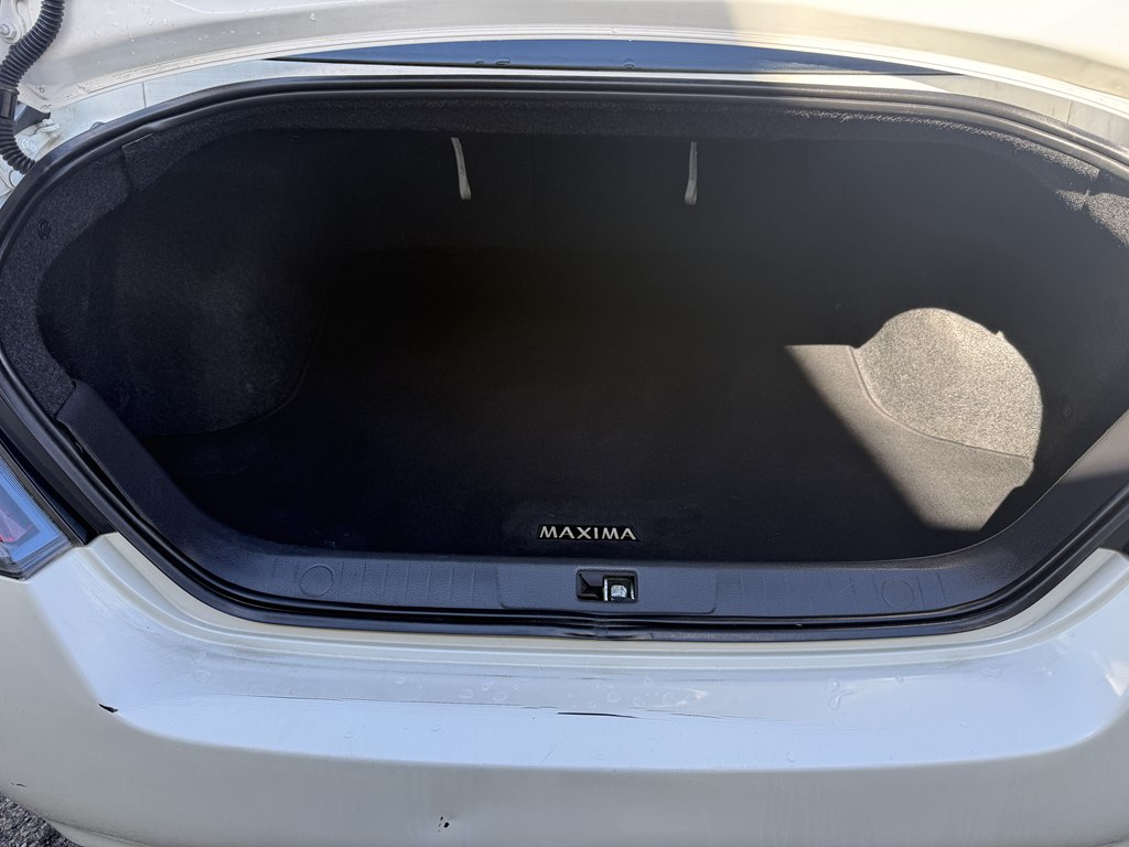 Photo 15 of this NISSAN MAXIMA