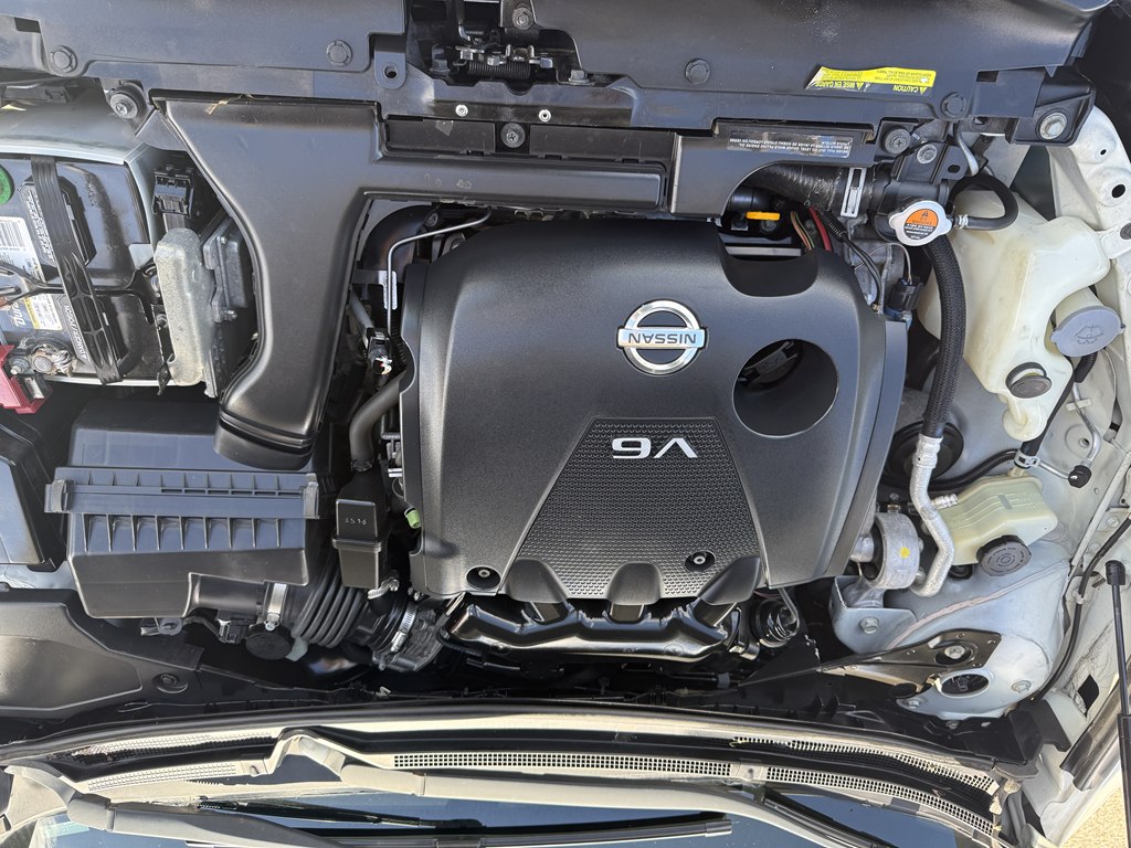 Photo 20 of this NISSAN MAXIMA