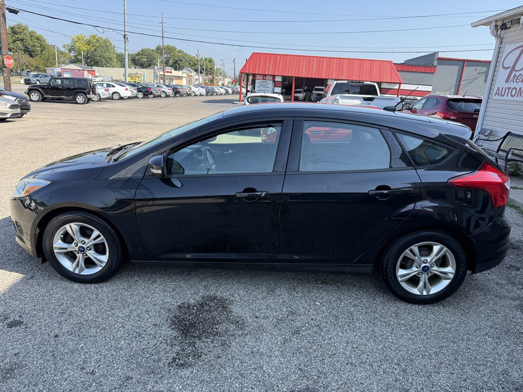 Photo 22 of this FORD FOCUS