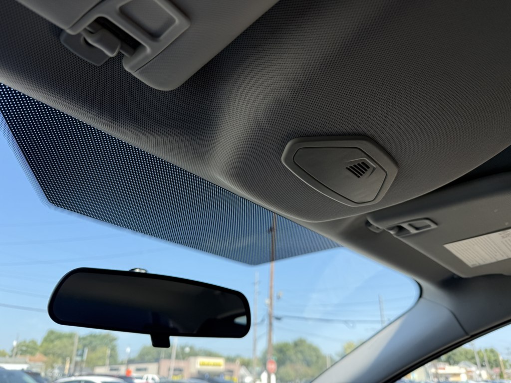 Photo 18 of this FORD FOCUS