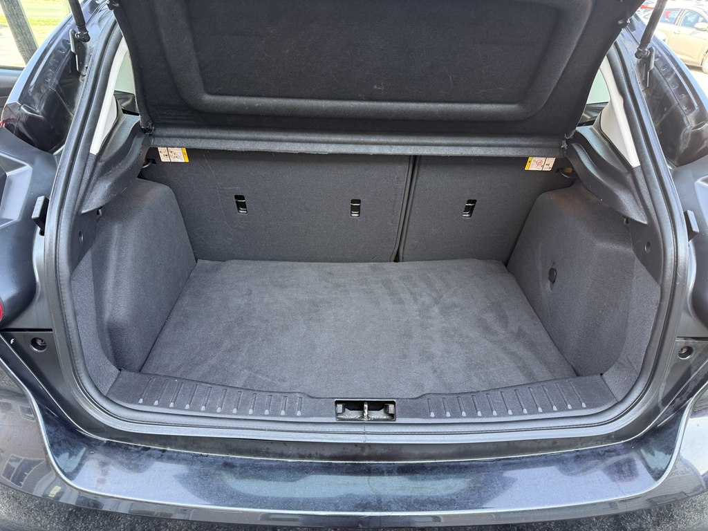 Photo 32 of this FORD FOCUS