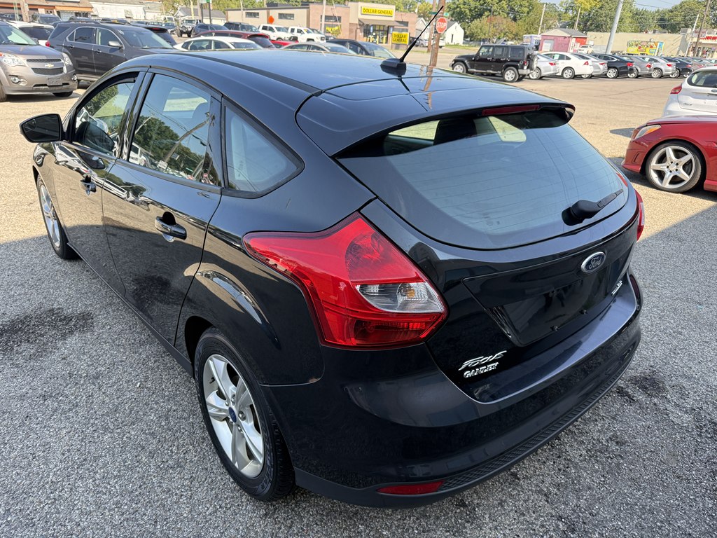 Photo 23 of this FORD FOCUS