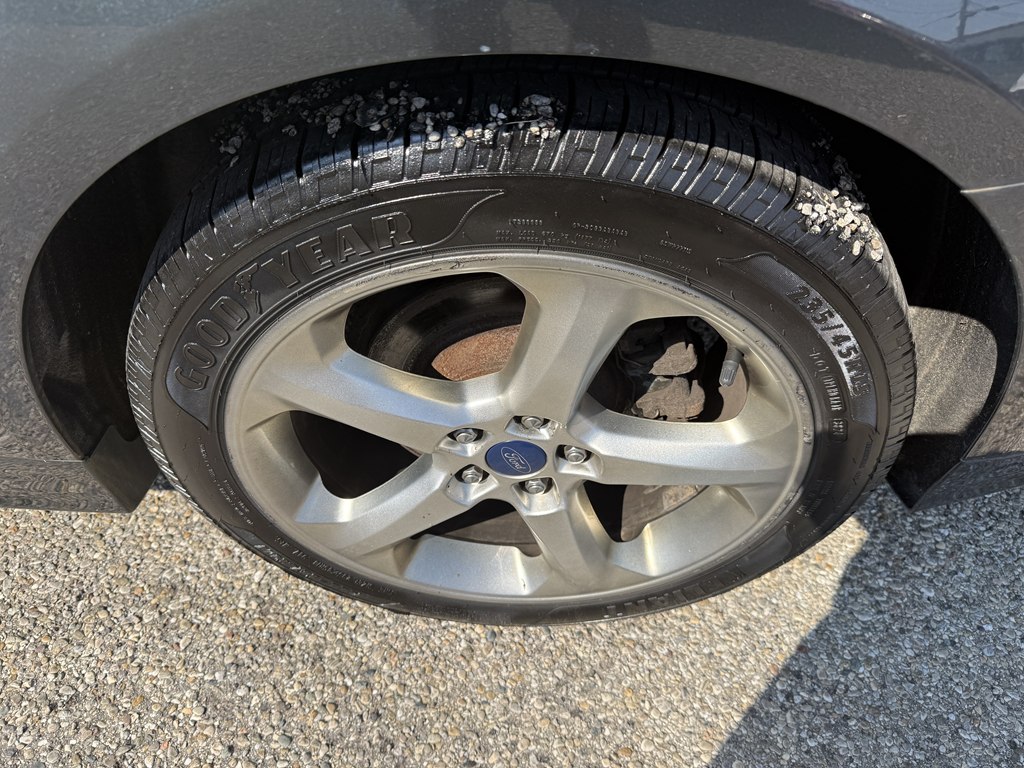 Photo 9 of this FORD FUSION