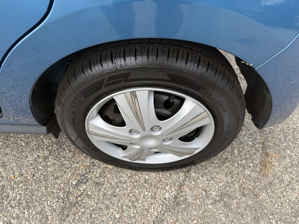 Photo 9 of this MITSUBISHI MIRAGE