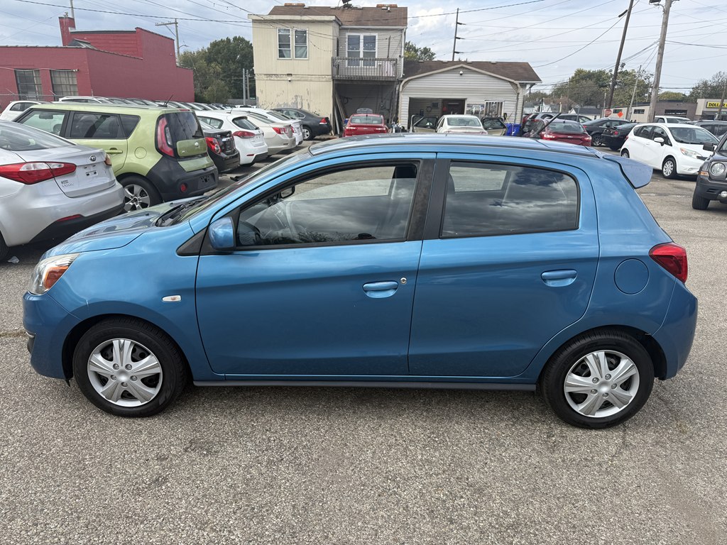 Photo 3 of this MITSUBISHI MIRAGE
