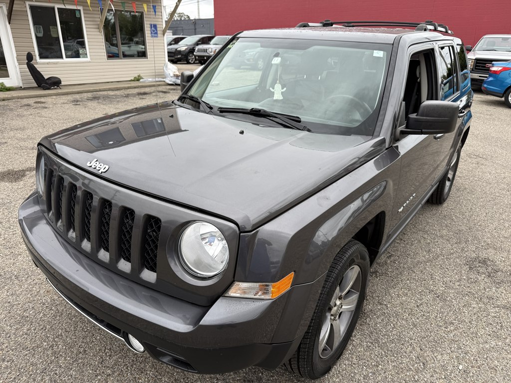 Photo 2 of this JEEP PATRIOT