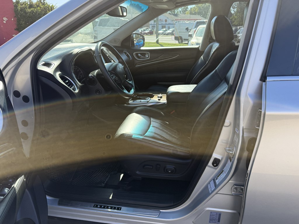 Photo 12 of this INFINITI QX60