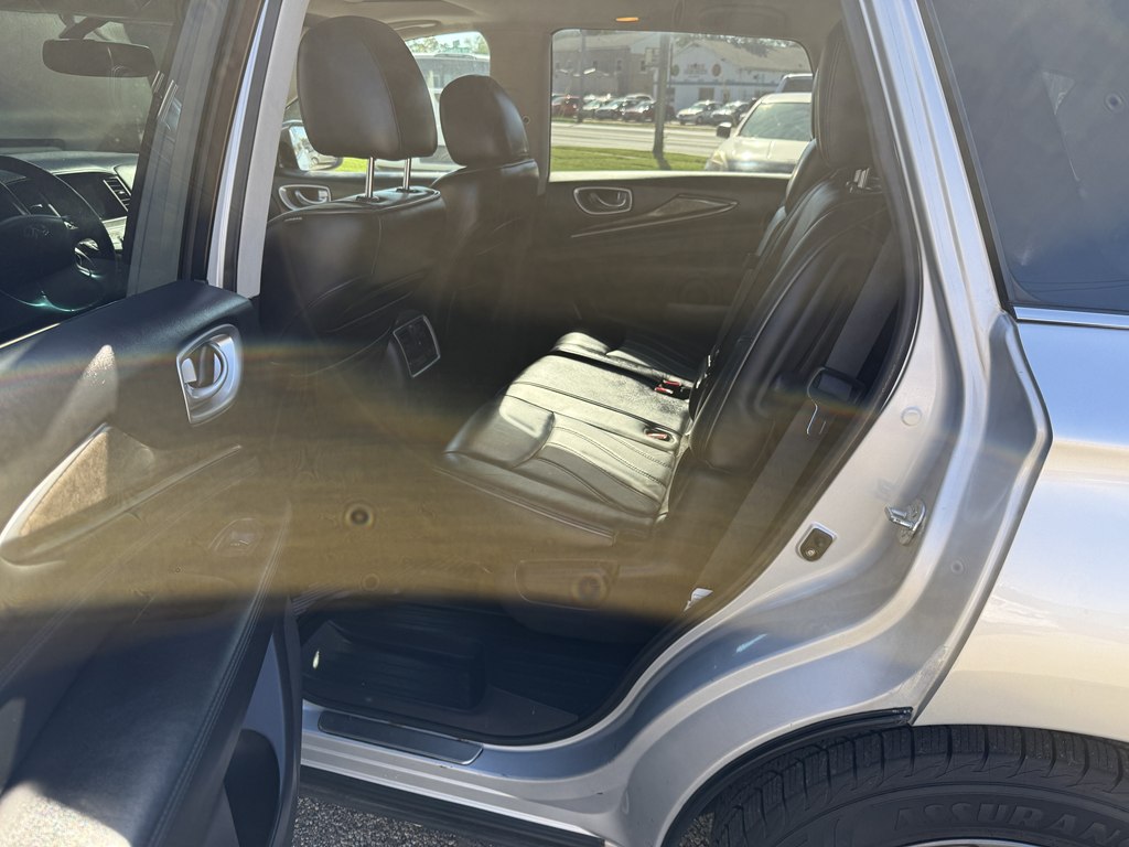 Photo 14 of this INFINITI QX60