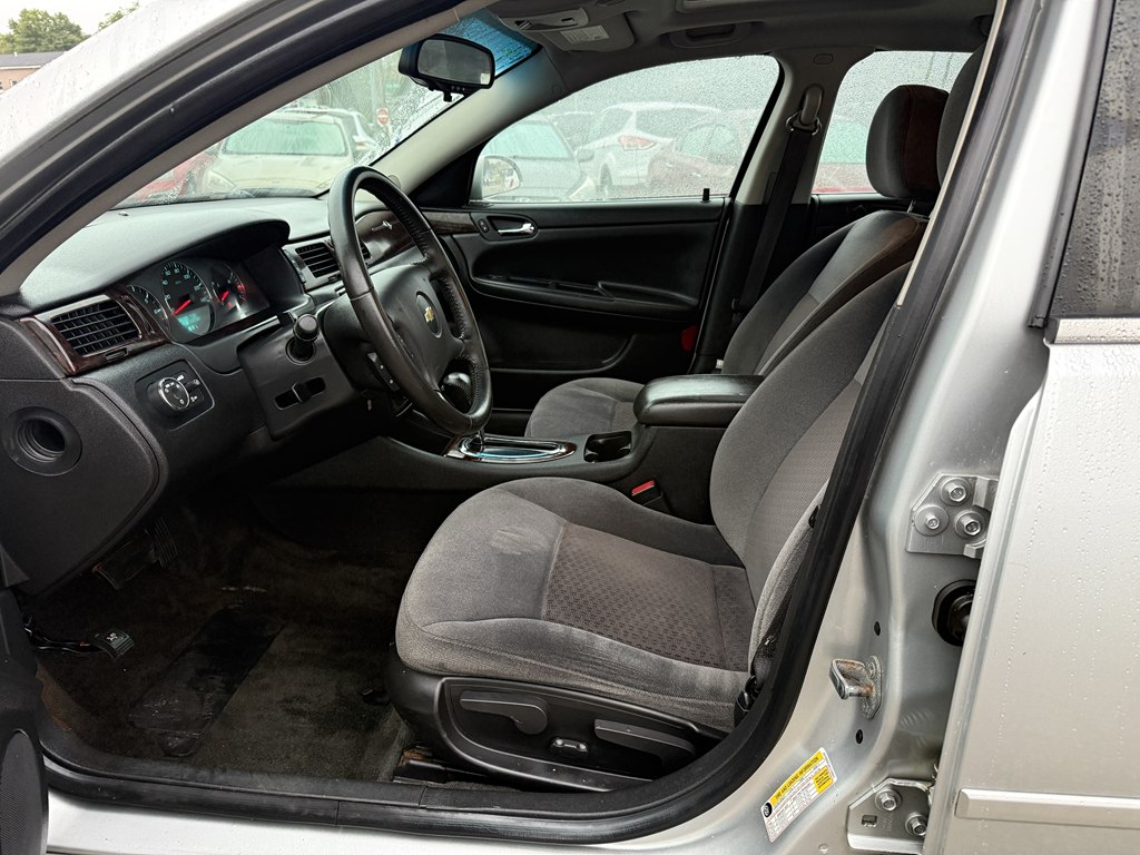 Photo 12 of this CHEVROLET IMPALA