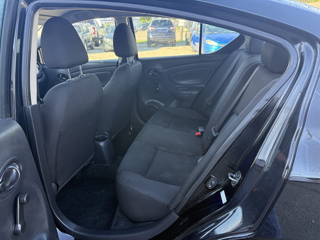Photo 14 of this NISSAN VERSA