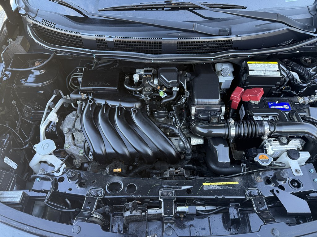 Photo 22 of this NISSAN VERSA