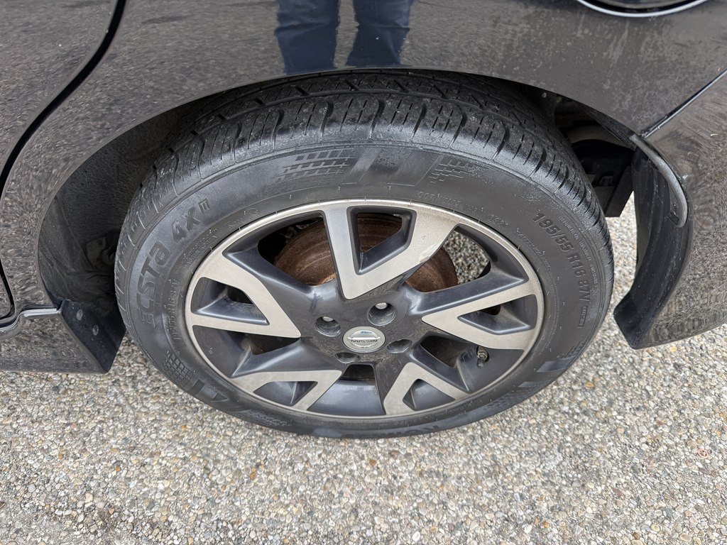 Photo 10 of this NISSAN VERSA NOTE