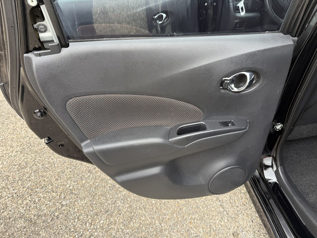 Photo 13 of this NISSAN VERSA NOTE