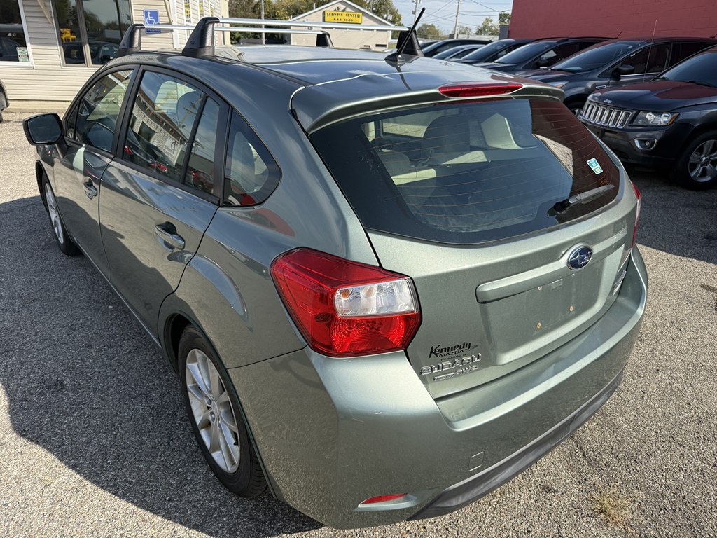 Photo 4 of this SUBARU IMPREZA