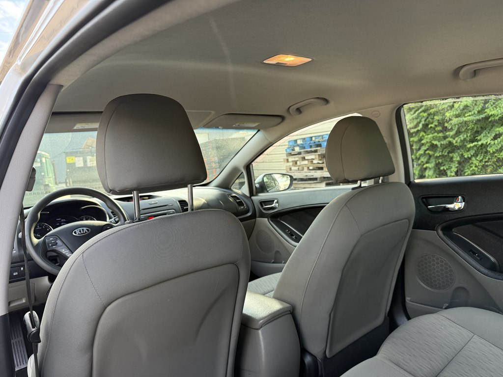 Photo 14 of this KIA FORTE