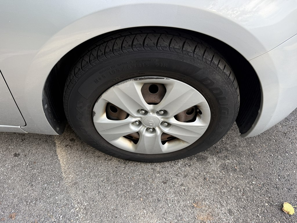 Photo 7 of this KIA FORTE