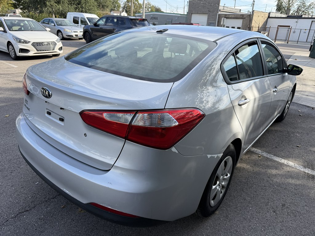 Photo 5 of this KIA FORTE