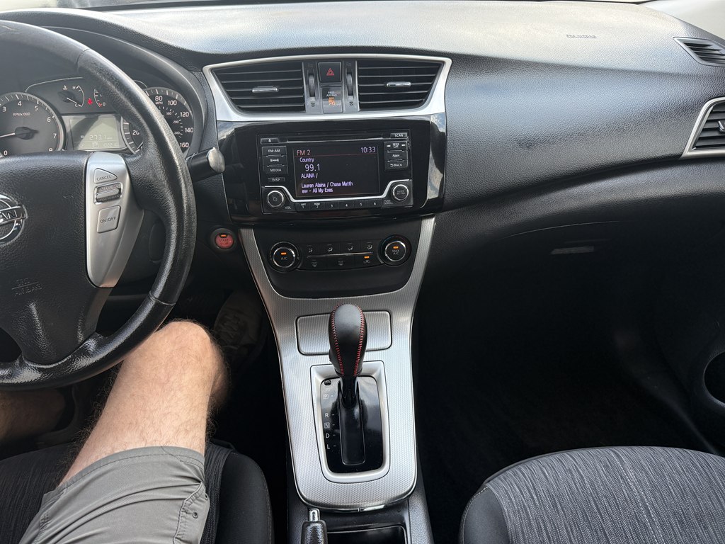 Photo 18 of this NISSAN SENTRA