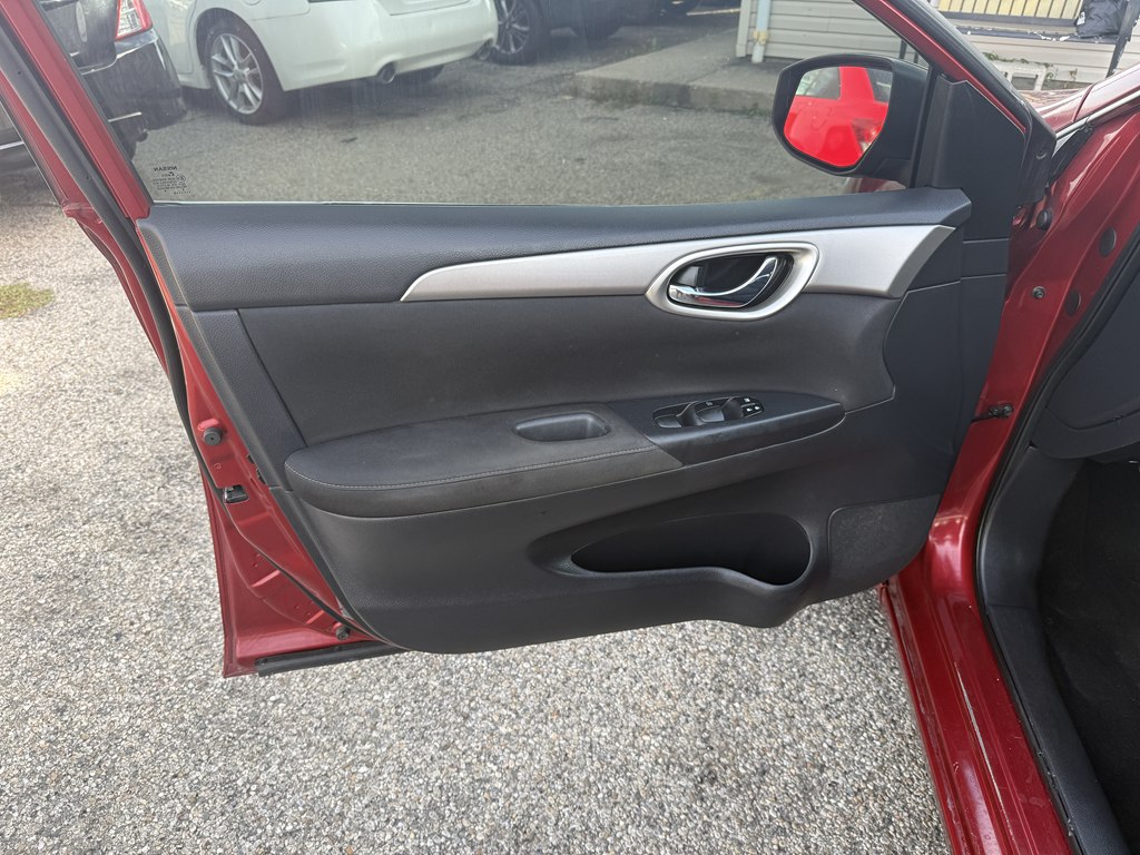 Photo 11 of this NISSAN SENTRA