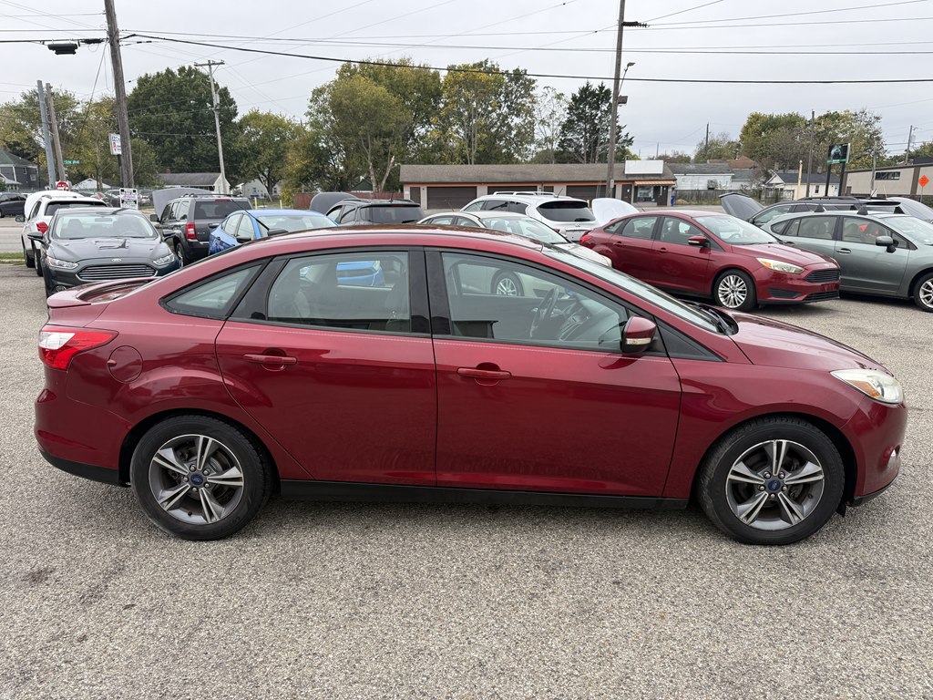 Photo 6 of this FORD FOCUS