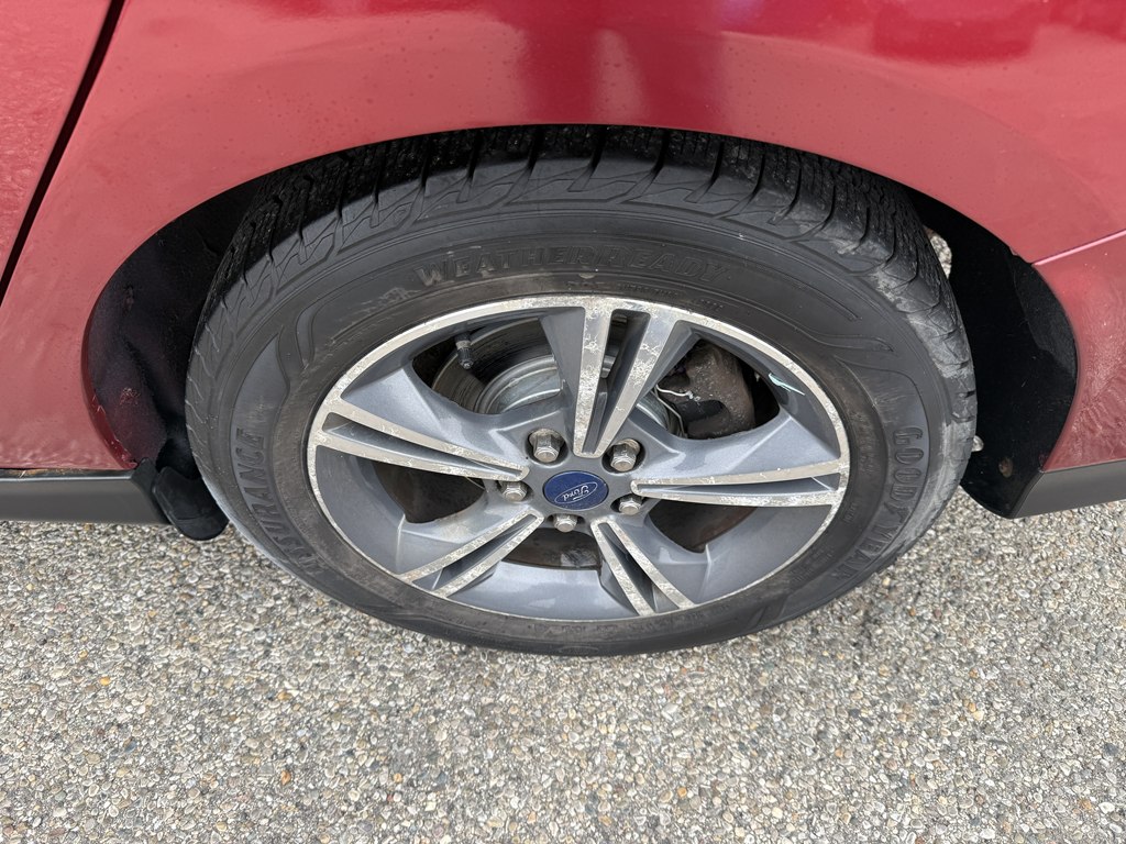 Photo 9 of this FORD FOCUS