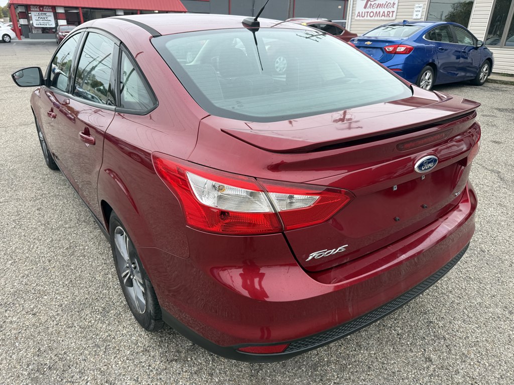 Photo 4 of this FORD FOCUS
