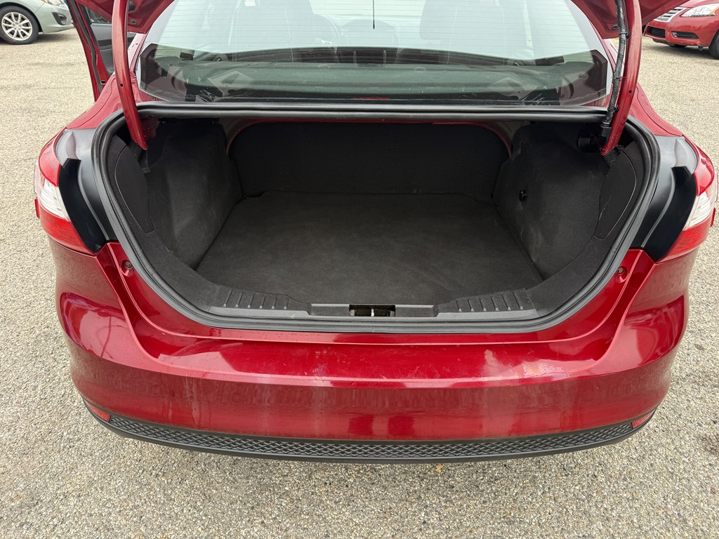 Photo 16 of this FORD FOCUS