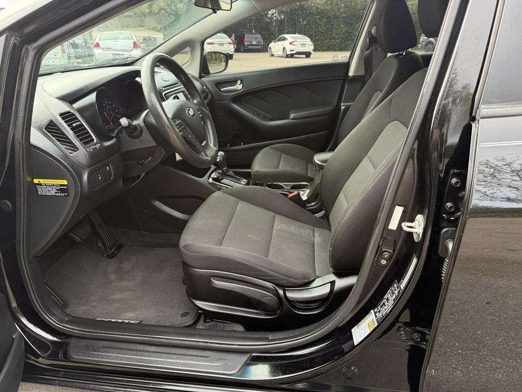 Photo 12 of this KIA FORTE